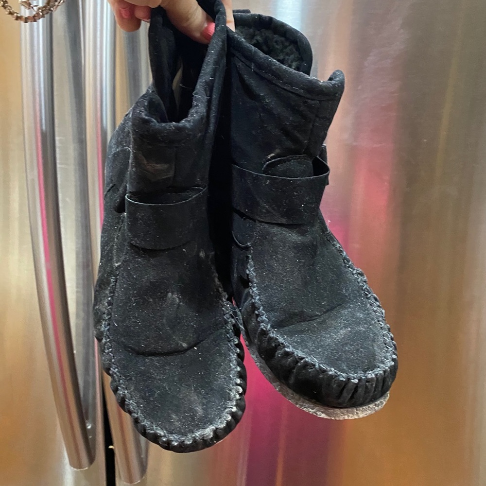 Black desert ankle boots